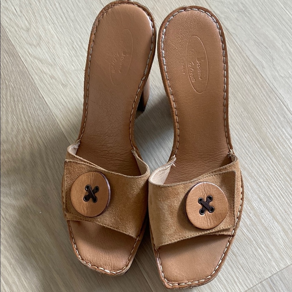 Elegant Tan Leather Mules with Button Detail